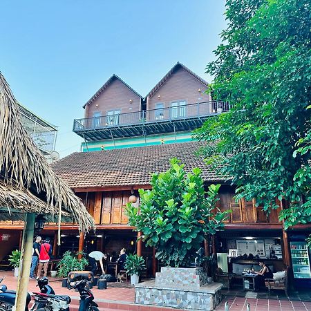 Odyssey Hostel, Tours & Motorbikes Rental 하 기앙 외부 사진