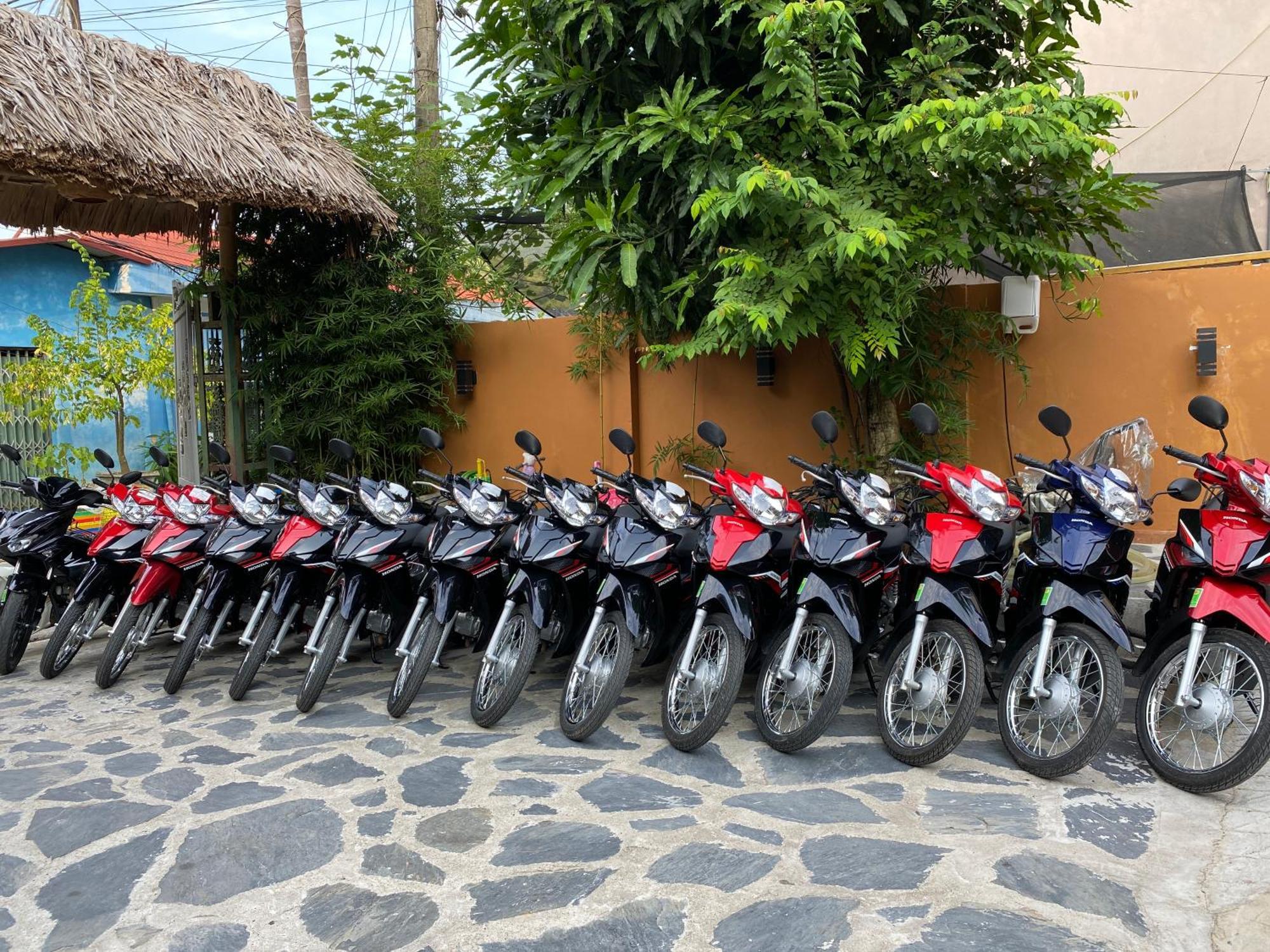 Odyssey Hostel, Tours & Motorbikes Rental 하 기앙 외부 사진