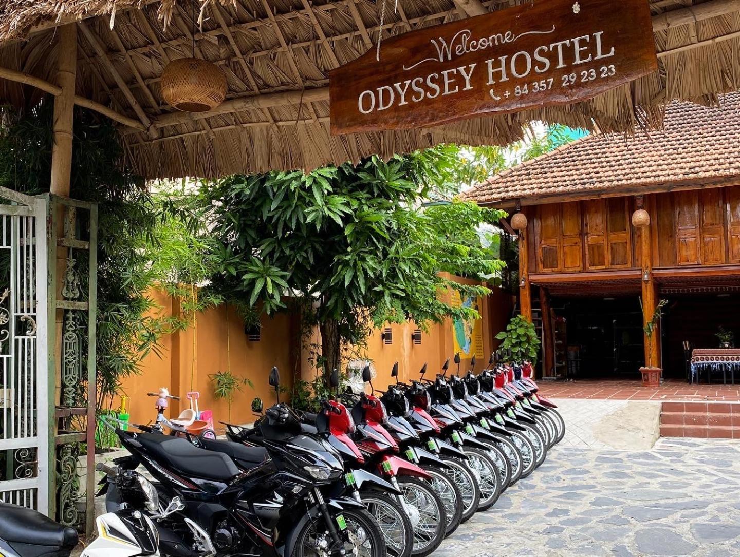 Odyssey Hostel, Tours & Motorbikes Rental 하 기앙 외부 사진