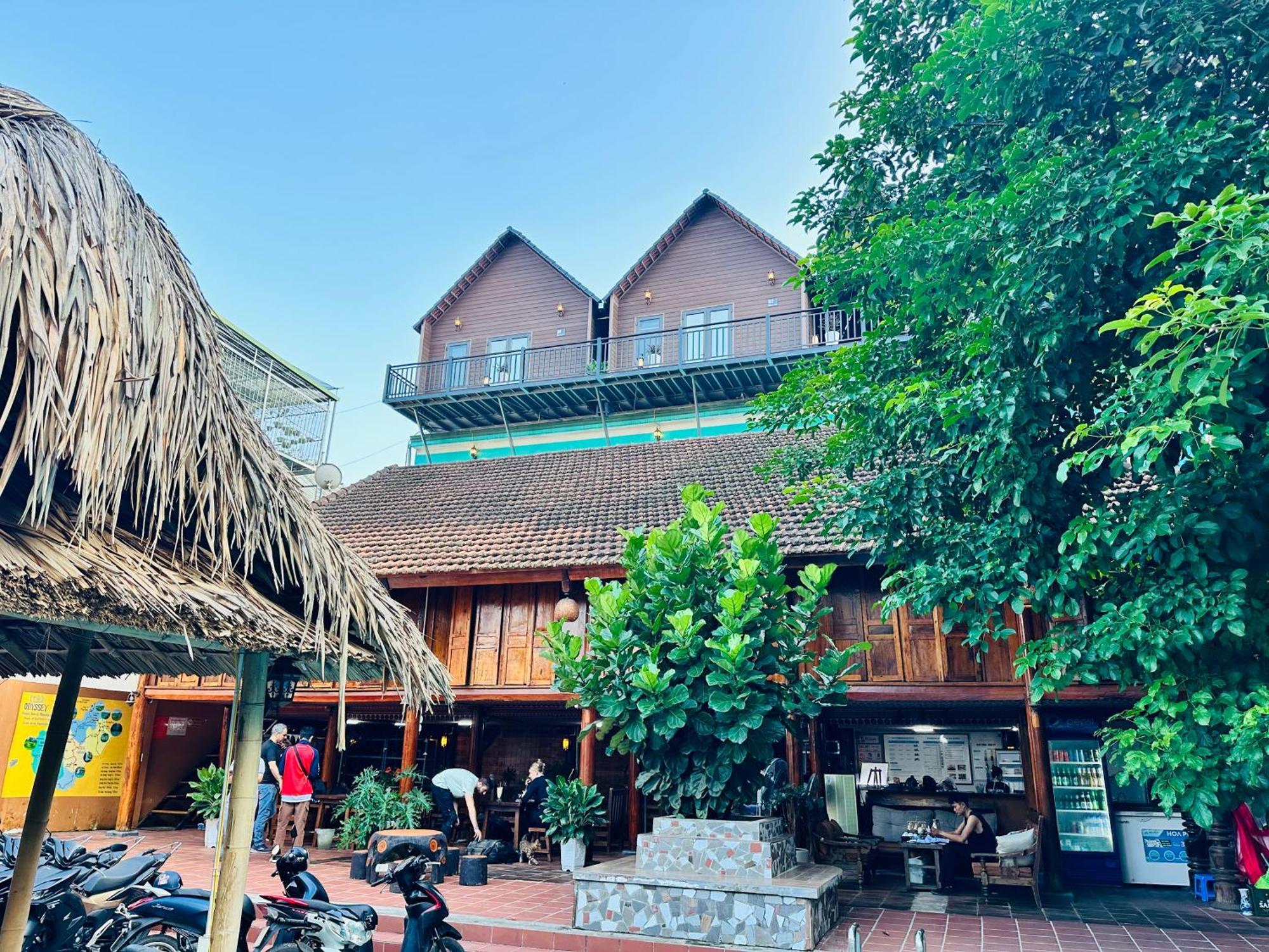 Odyssey Hostel, Tours & Motorbikes Rental 하 기앙 외부 사진